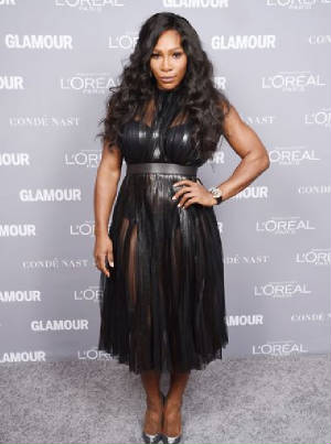 Serena Williams all glam at Glamour event.jpg